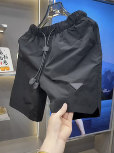 Men's summer black shorts 2026 new fashion trend versatile youth solid color outdoor sports beach shorts trend