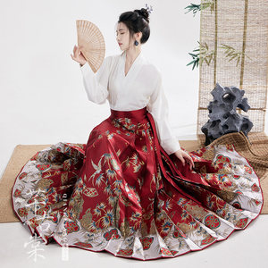 
Qian Gutang original [Bamboo Moon] woven gold makeup flower horse face skirt Ming Dynasty Hanfu heavy industry embroidered airplane sleeve new style