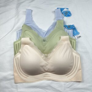 Subtle girl underwear without marks and vest style without steel rings ultra-thin style fixed integrated ice-sensing mask sports model 690