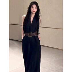 Black High-End V-Neck Halter Dress for Women, Summer 2025 New Style, Elegant Waist-Cinching Slimming A-Line Long Dress