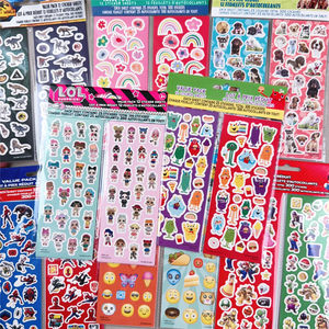
12 sheets in a pack! Cost-effective! Foreign trade cartoon animal expression dinosaur stickers DIY material stickers