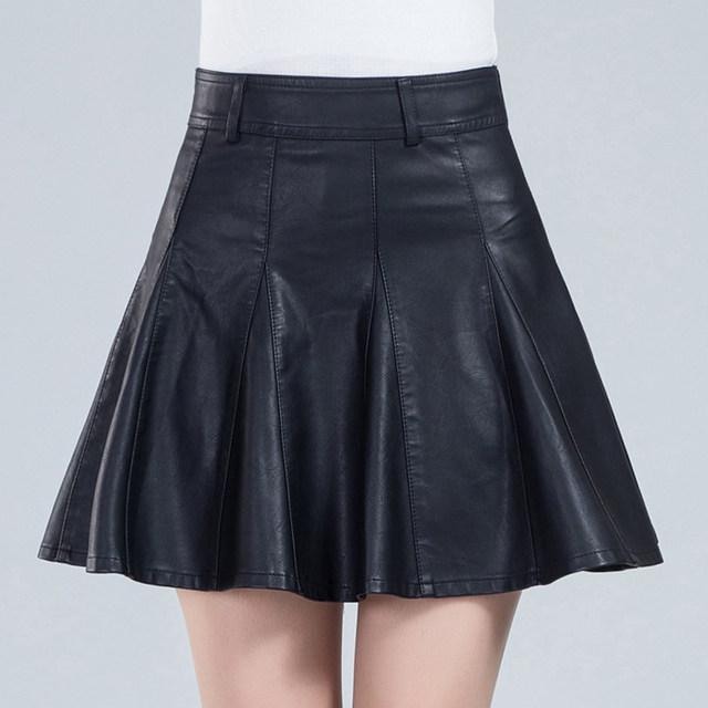 2023 autumn and winter new short skirt for women's clothing, slim large-size skirt, a-line pleated PU leather skirt, anti-exposure pants skirt