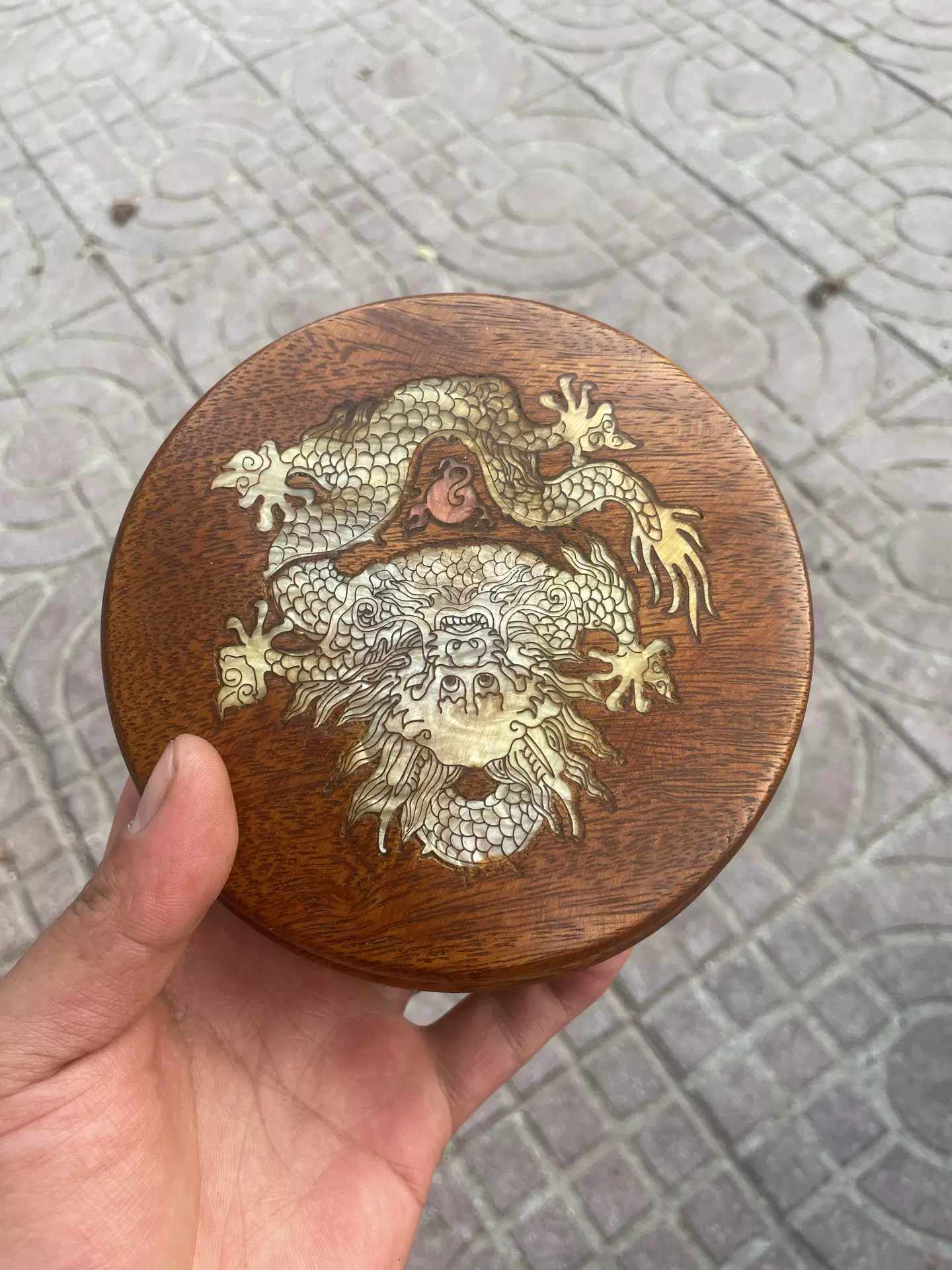 珍藏老花梨木镶嵌贝壳鸟语花香机关盒木雕收藏文房韵味十足