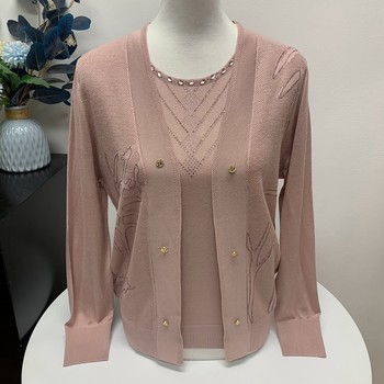 Spring and Autumn Temperament Mom Wearing Two-Piece Knitted Top
