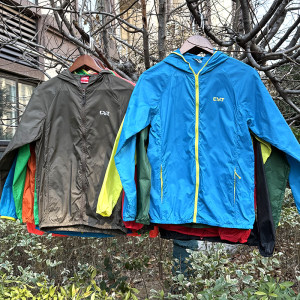
Outdoor men and women couple waterproof breathable light sun protection clothing hooded jacket jacket waterproof breathable skin clothing