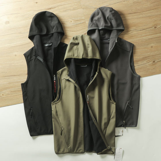 
High-end outdoor foreign trade tail goods men's composite roe fleece soft shell windproof cold hooded vest trendy vest autumn and winter