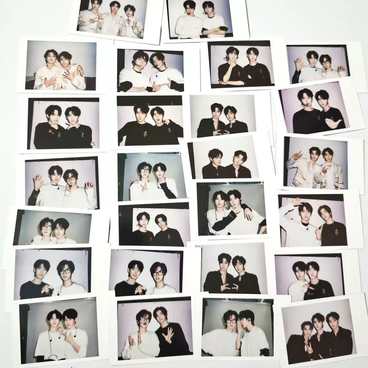 TF家族三代小卡官方正版蝴蝶效应张极张泽禹左航朱志鑫苏新皓周边