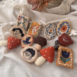 Forest-Style Fabric Brooch Curtain Decoration Three-Dimensional Japanese-Style Cotton and Linen Artistic Fresh Handmade Embroidery Bag Accessories