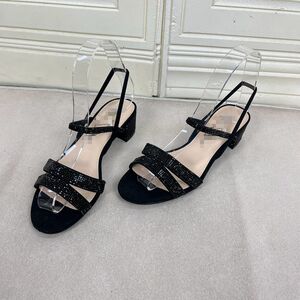 
Lady Shoes foreign trade original women's shoes new fashion round toe solid color with diamond thick heel one-word buckle fashion sandals