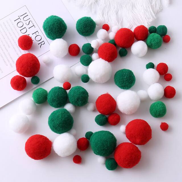 1-3cm red and white green mixing Christmas plush ball Christmas tree DIY material bag hair ball Christmas hair ball
