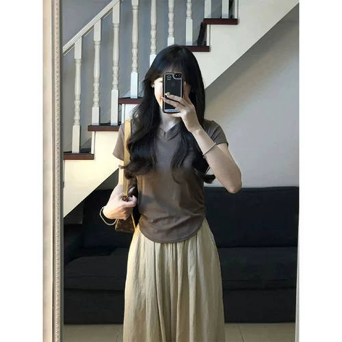 Летняя футболка с коротким рукавом, приталенный короткий чай, V-образный вырез