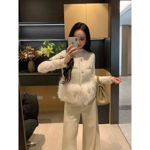 
XINYI [First Snow in Winter] Autumn and Winter Furry Vest + Inner Layer + Leather Pants Three-piece Suit for Women to Look Slim and Elegant
