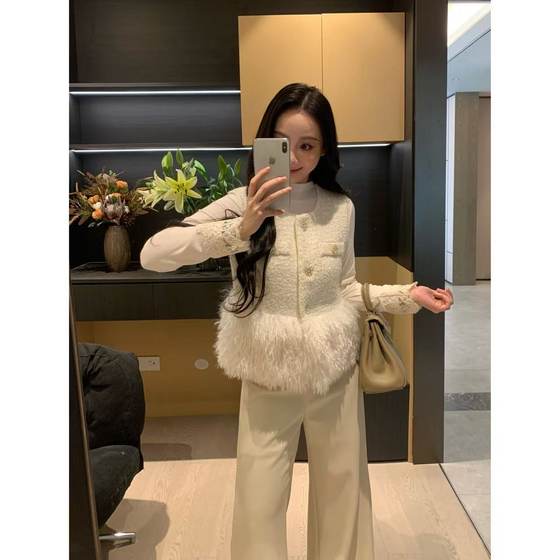 
XINYI [First Snow in Winter] Autumn and Winter Furry Vest + Inner Layer + Leather Pants Three-piece Suit for Women to Look Slim and Elegant
