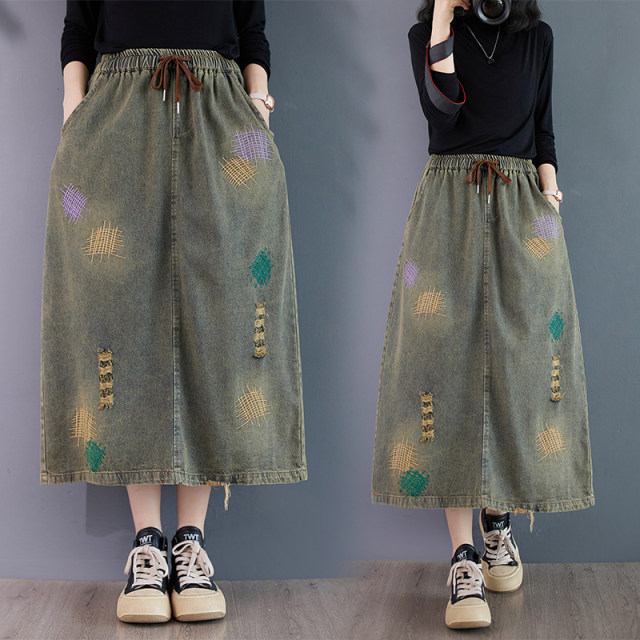 New autumn style design contrasting line embroidered denim skirt washing and old mid-length wear-out A-line skirt
