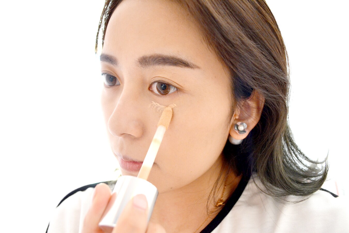 痘痘粉底遮不住?手持遮瑕是王道