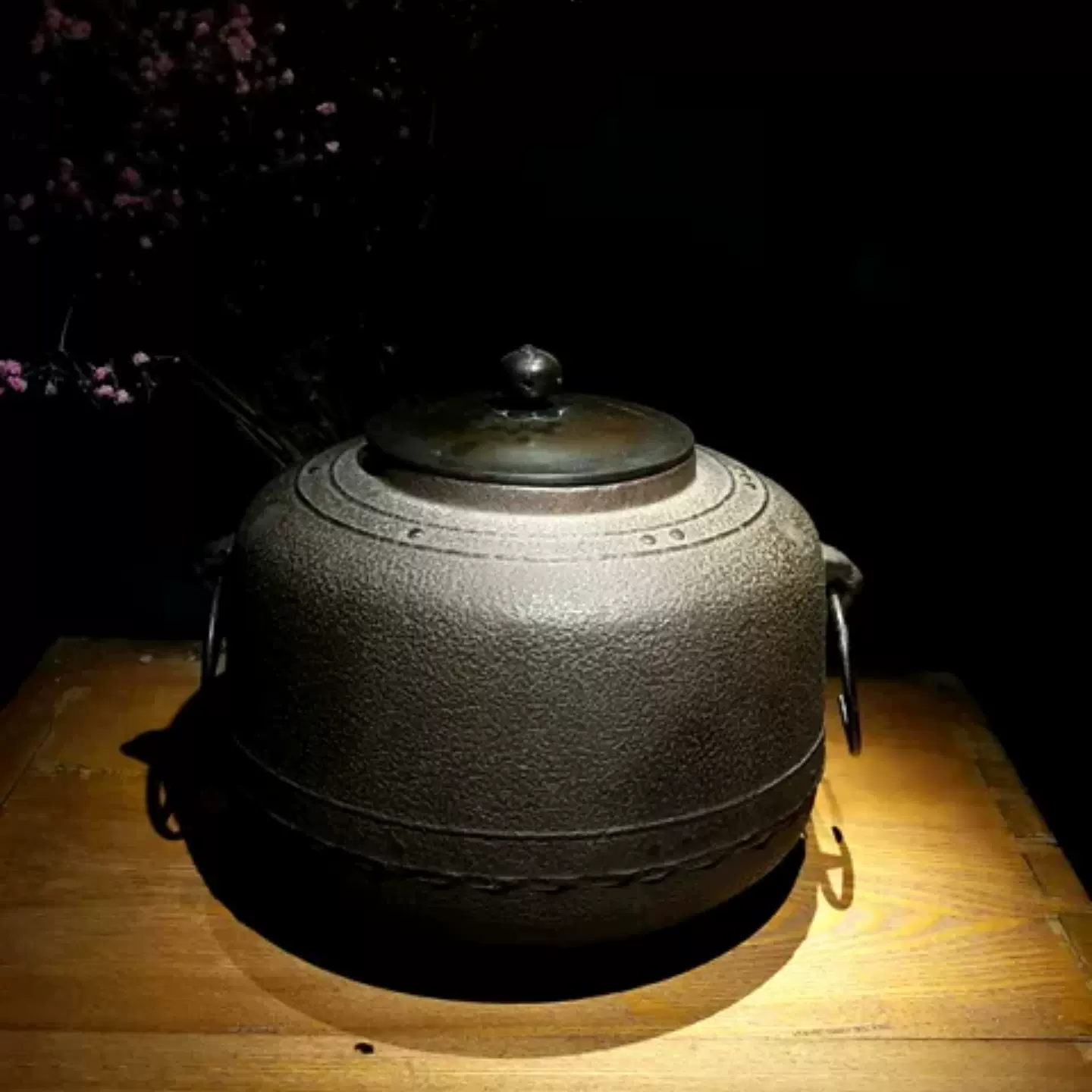 風炉 黒 鉄 やつれ風炉 茶道具 風呂釜 茶の湯 茶器 お稽古 最高 三つ足