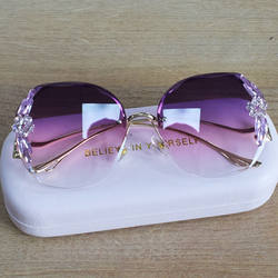 2021 New Style Rhinestone Large Frame Sunglasses for Women, Diamond-Encrusted Women's Sunglasses, Sun Protection, Uv Protection, Slimming Effect for Large Faces