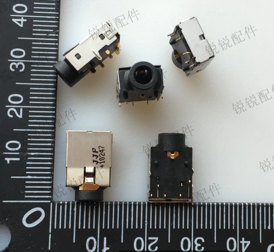 电脑麦克风插孔是哪个,电脑麦克风的接口是什么样子的 电脑麦克风插孔是哪个,电脑麦克风的接口是什么样子的