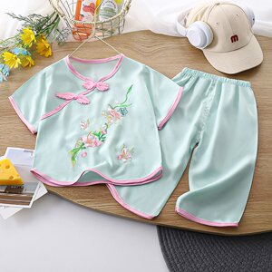 
Girls aged 0-8 years old suit summer national style cotton silk air-conditioned clothes short-sleeved embroidered Hanfu home clothes outer wear cropped pants