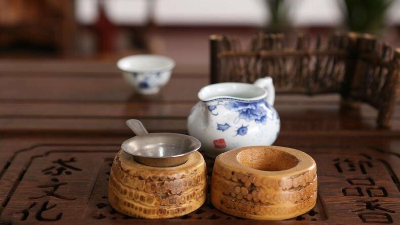 茶漏,又叫茶斗,"茶道六君子"之一.