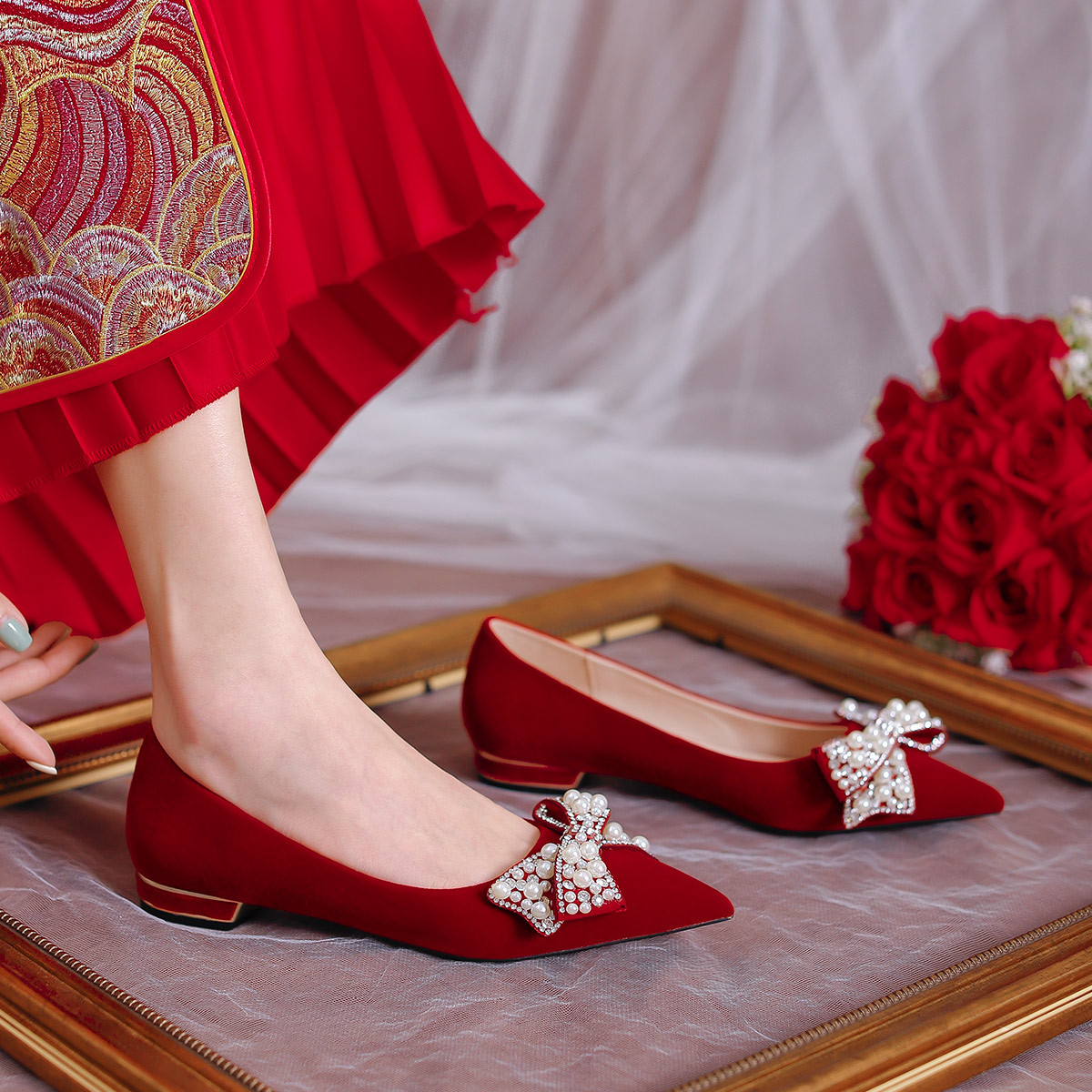 Eleganti Scarpe Rosse Xiuhe Scarpe da Sposa con Tacco Basso da Donna