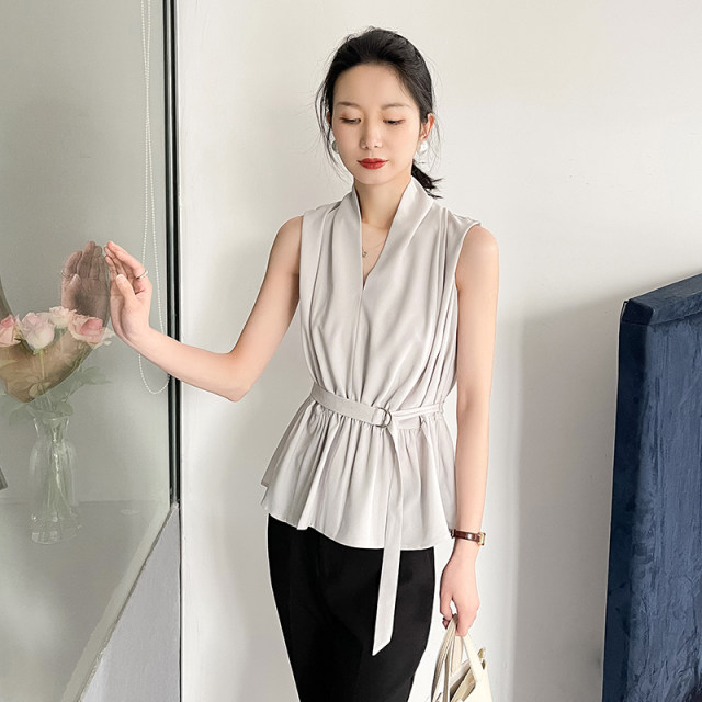 High-end sleeveless shirt for women with v-neck, professional temperament, French design, niche waist style, chic chiffon top