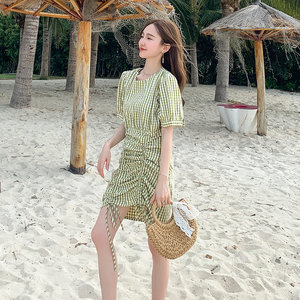 
Kuga Korean new style mid-skirt French retro plaid short-sleeved slim drawstring design high-waisted dress 7116