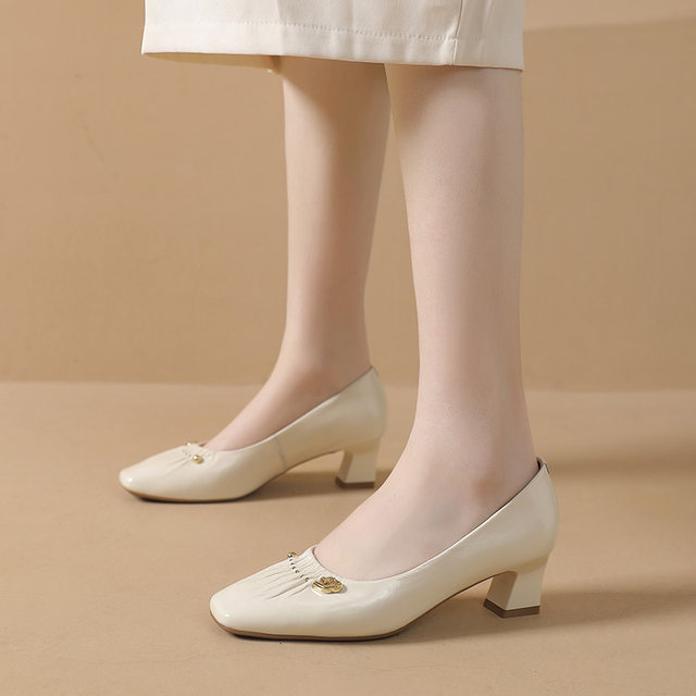 Top layer cowhide shallow mouth single shoes spring and autumn thick heel medium heel women's leather shoes soft sole new high heels large size women's shoes 43