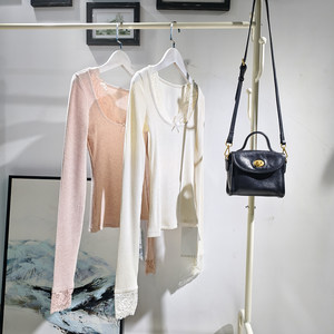 
Lace-edge fashionable inner V-neck slim knitted bottoming shirt for women 2025 spring new style unique and beautiful top