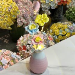 Jingdezhen Ceramic Vase Graduation Season Souvenir Gift for Teachers, Creative Birthday Gift for Best Friend, Desktop Ornament