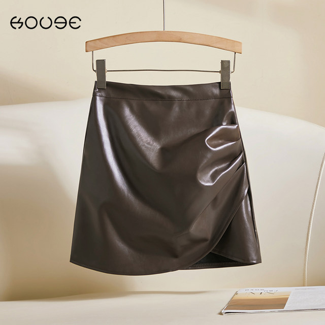 Coffee asymmetric PU leather skirt short skirt for women 2025 spring new design skirt slit slim hip skirt

