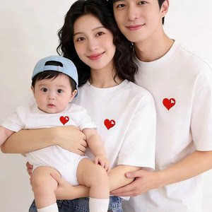
Three-dimensional embroidery baby parent-child summer T-shirt for a family of three and four, one month old and one hundred days old to take a family portrait