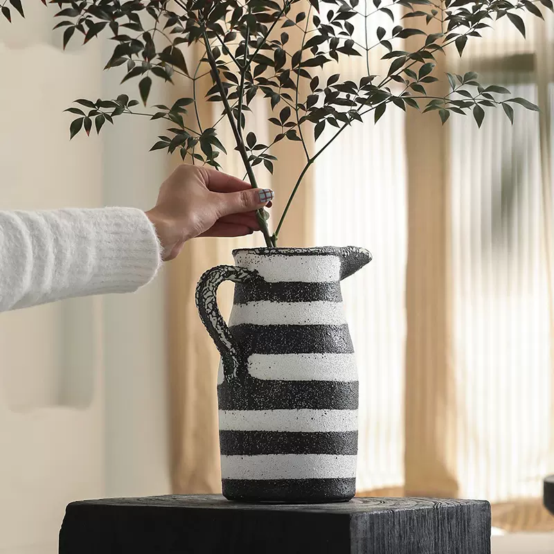 黑白条纹陶瓷奶壶花瓶侘寂风摆件客厅复古设计感陶罐创意插花花器-Taobao