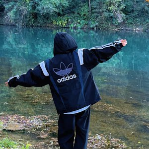 
Adidas clover men's and women's retro color-blocked striped hooded loose woven sports jacket coat KS3552