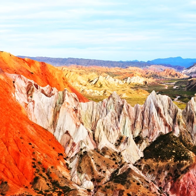 私家团额济纳胡杨林6日【五星张掖宾馆+七彩丹霞平山湖大峡谷】