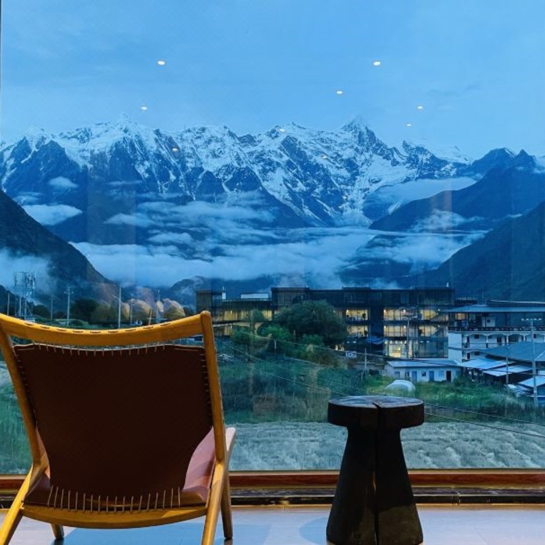 私家团拉萨羊湖林芝桃花6天【天后同款瑞吉+解锁N次观日照金山】