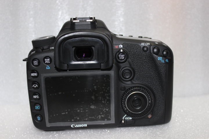 Canon EOS 7D 18-135mm Digital SLR Camera