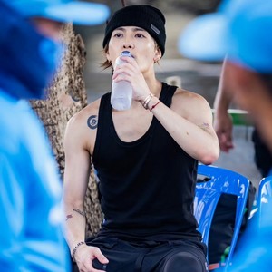 Wang Jiaer in the same spring and summer explosion slim kites pure cotton sweat vest solid sporty casual men's top to base