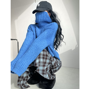 French fashionable retro high -neck thickened pull -in -on -shoulder lazy short sweater female autumn and winter loose solid color knitwear
