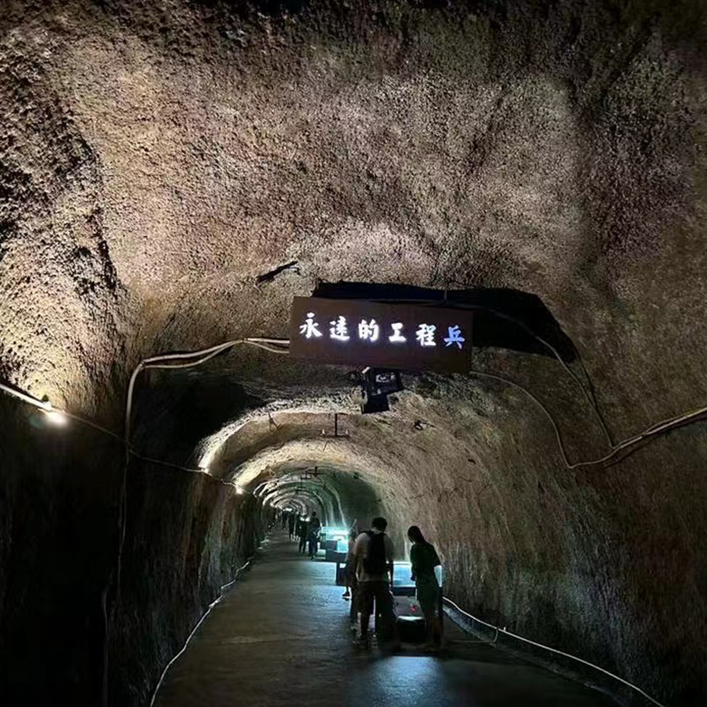 重庆816地下核工程武陵山大裂谷乌江画廊游船2-8人纯玩小团