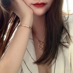 European and American Light Luxury Round Full Diamond Large Pendant Necklace for Women, Trendy and Fashionable Rose Gold Circle Couple Sweater Chain That Does Not Fade