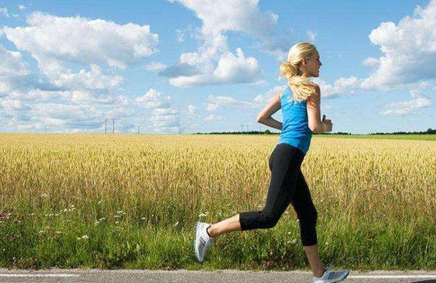 跑步对女人好处多多女人就该多跑步