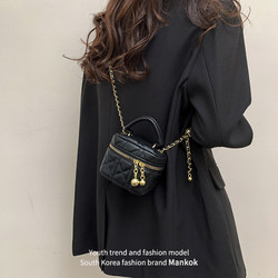 Bags for Women, Spring and Summer 2025 New Style, Quilted Chain Bag, High-End, Stylish Crossbody Bag, Versatile Handbag, Small Square Bag