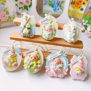 
Little Bear Animal Flower Pendant Hanging Handmade DIY Creative Graffiti Painted Aromatherapy Plaster Relief Creative Activities