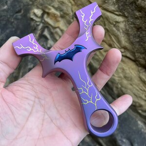 
Full titanium alloy grilled blue carved dragon tooth bat flat leather slingshot 8020 9025 outdoor powerful competitive precision