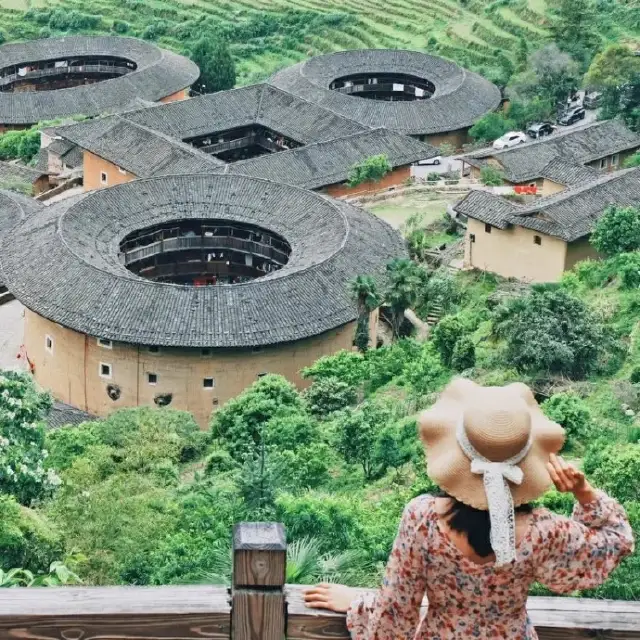 漳州土楼东山岛旅游4天3晚明清古街风动石南门湾沙滩田螺坑云水谣