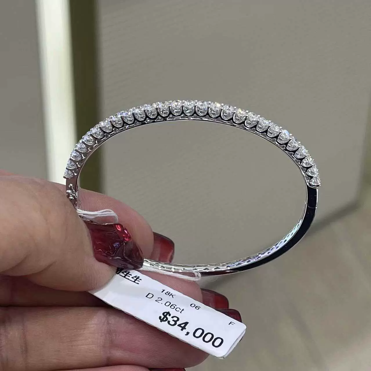 周生生意大利表带款18K金银色镶嵌钻石简约大方手镯下单不退不换