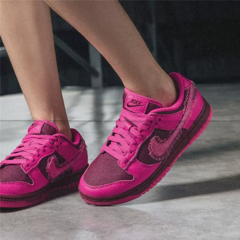 Nike Dunk Low 情人节限定玫粉色蕾丝复古休闲女板鞋DQ9324 600-Taobao