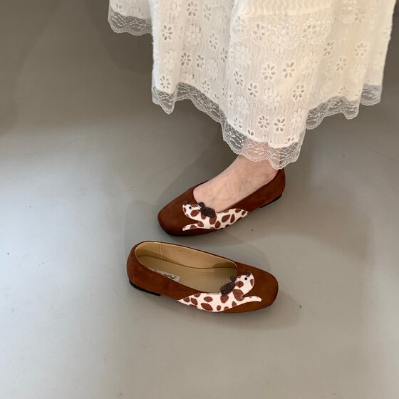 
Cute Spotted Puppy Square Toe Shallow Mouth Single Shoes for Women 2026 Summer New Style French Flat Retro Soft Sole Granny Shoes