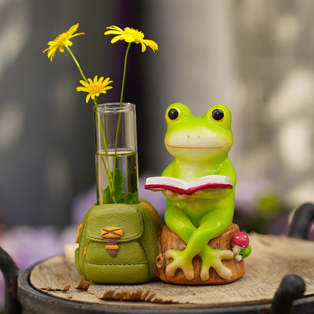 Creative frog reading hydroponic glass vase simulated dry flower arrangement cute living room desktop test tube flower device decoration